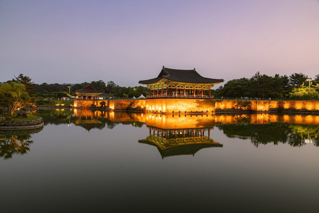 Stroll around Anapji Pond